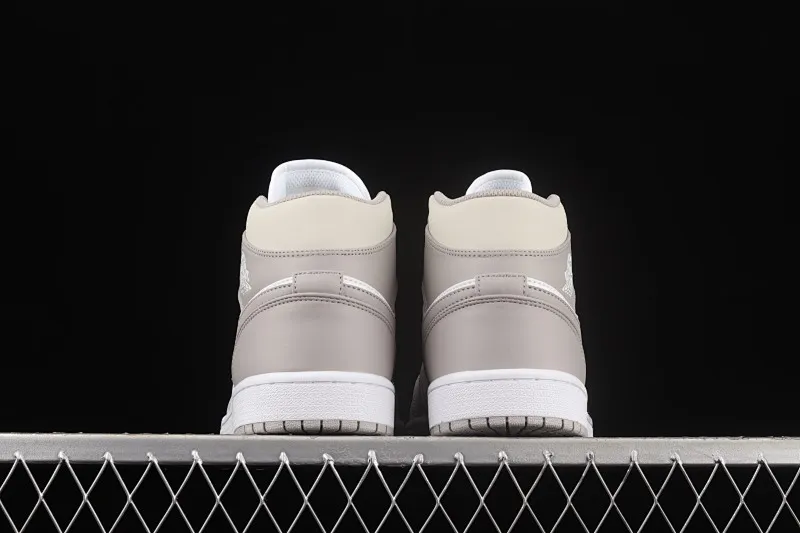 All Categories Air Jordan Jordan Series Basketball Shoes Air Jordan 1 Mid Air Jordan 1 Mid AJ1 Joe 1 Middle Linen College Gray Mid-top Basketball Shoes 554724-082